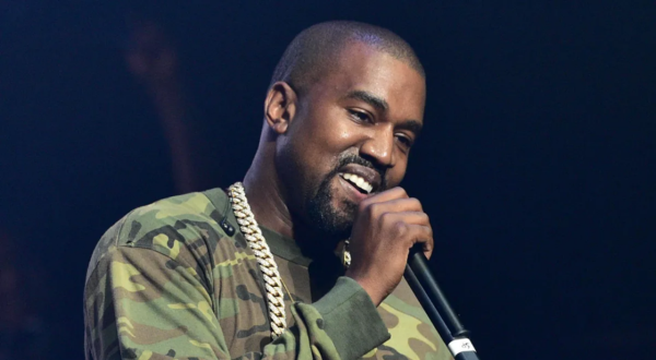 Cover Image for Kanye West Stuns Fans With Youthful New Look: ‘That’s 2016 Kanye’