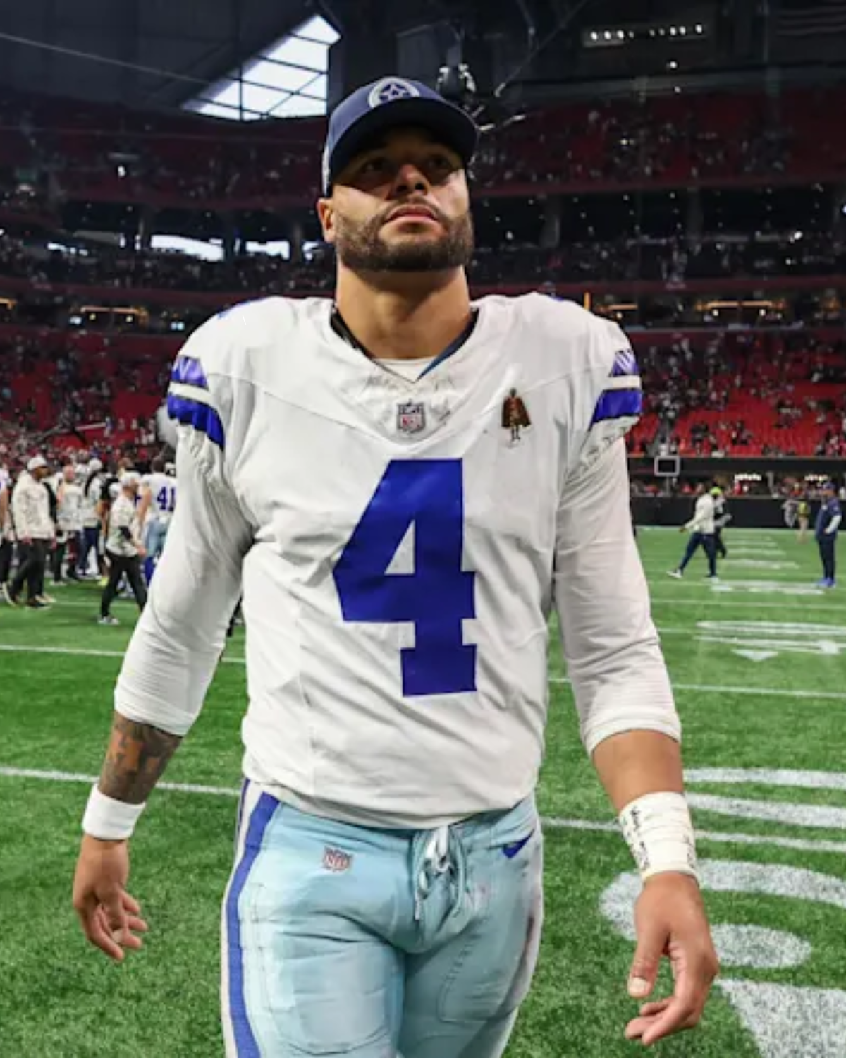 Cover Image for Dak Prescott unfairly made Cowboys scapegoat by NFL media talking heads